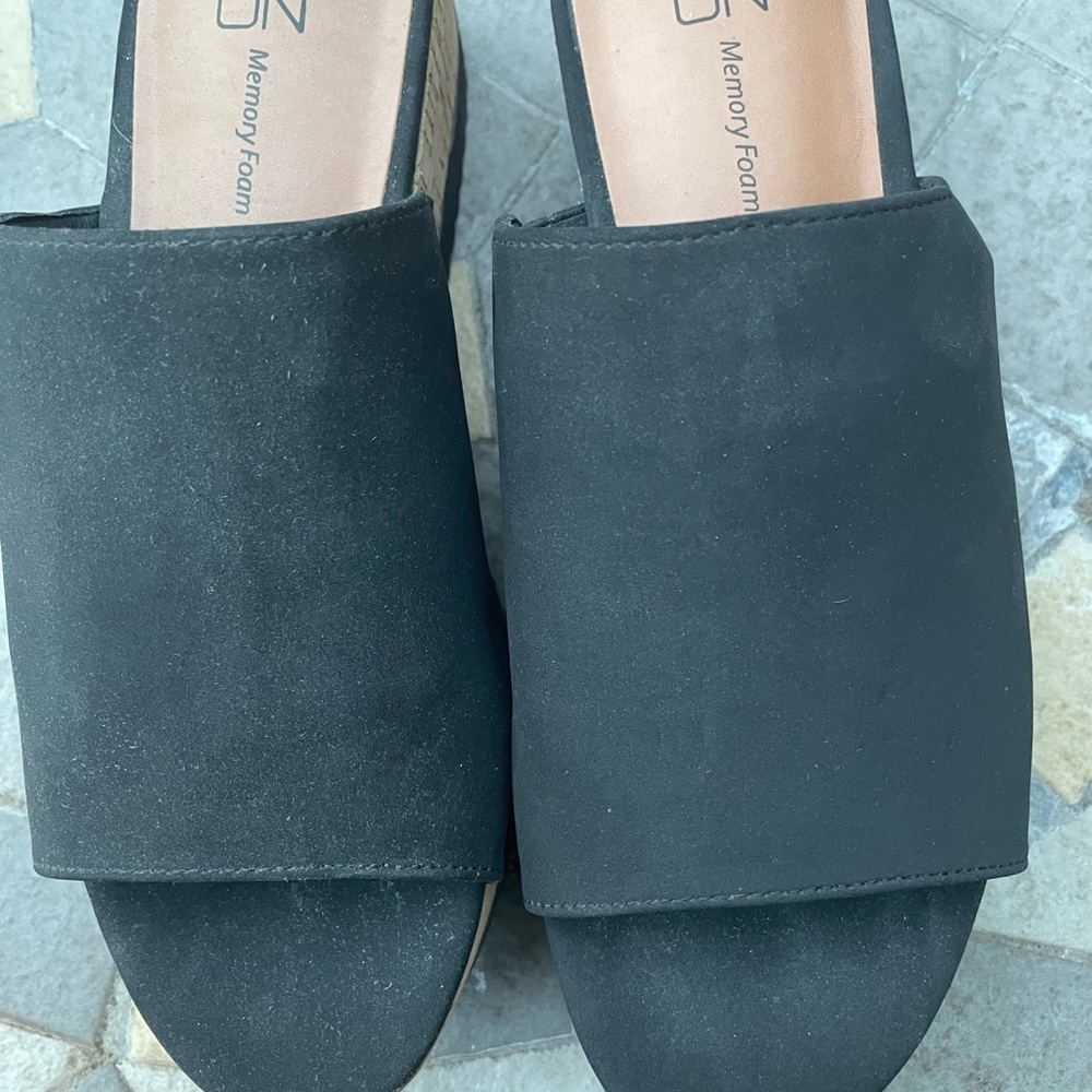 No Boundaries Black Mules with Memory Foam Size 7